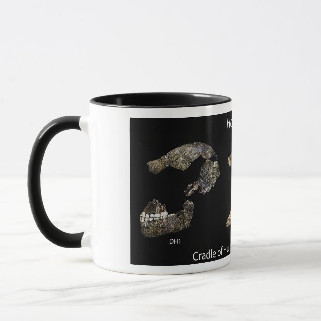 Tasse mit Homo naledi Skullen (Links)