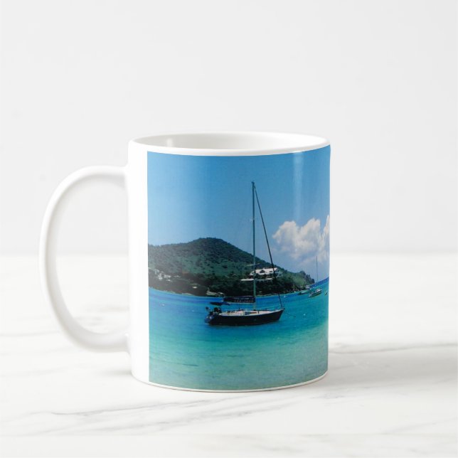 Tasse mit karibischer Szene (Links)