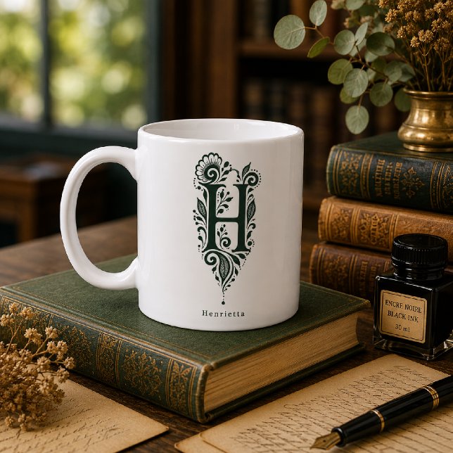 Tasse mit Linolschnitt-Buchstabe H und personalisi (Von Creator hochgeladen)