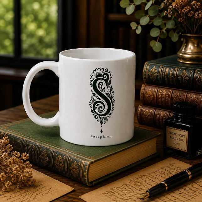Tasse mit Linolschnitt-Buchstabe S und personalisi (Von Creator hochgeladen)