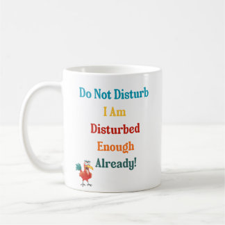 Tasse mit lustigem farbenfrohen Zitat und Bild.