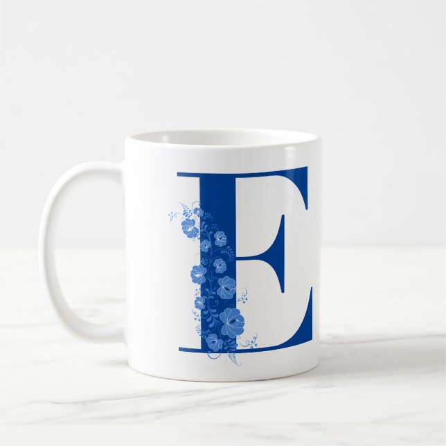 Tasse mit Monogramm Floral Letter E (Links)