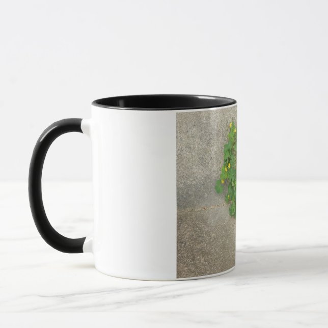 Tasse mit natürlichem Kleendesign (Links)
