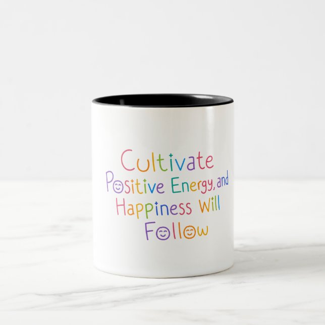 Tasse mit positivem Energie-Zitat (Mittel)