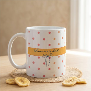 Tasse mit Retro-Farbpunkte-Muster und individuelle