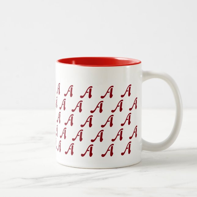 Tasse mit rotem Monogramm-Muster (Rechts)