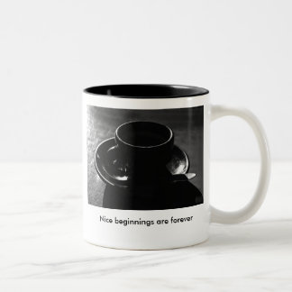 Tasse, nette Anfänge sind Forever Zweifarbige Tasse