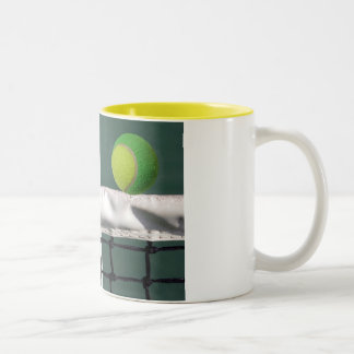 Tasse - Tennis-Ball unter gelassen