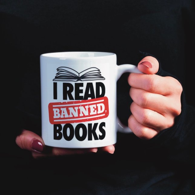 Tasse verbotene Bücher lesen (Von Creator hochgeladen)
