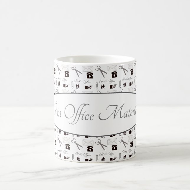 Tasse von Büromaterial (Mittel)