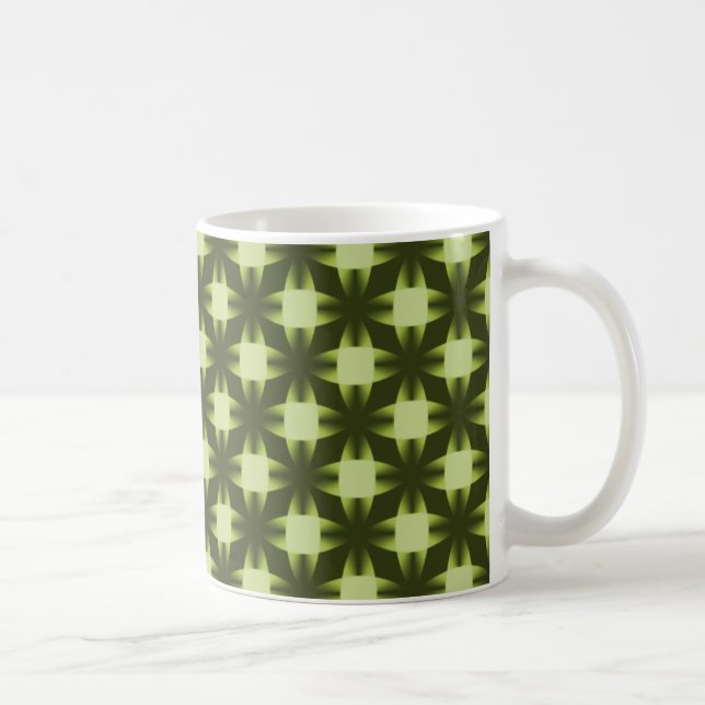 Tasse von dunklen Scheiben, grün von Oliven (Rechts)