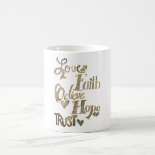 Tasse von Gold inspirierenden Wörtern