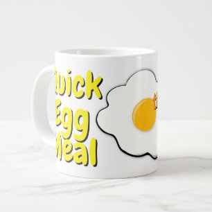 Tasse von Mikrowellen-geschwemmten Eiern mit viel