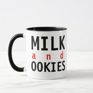 Tasse von Milch und Cookies