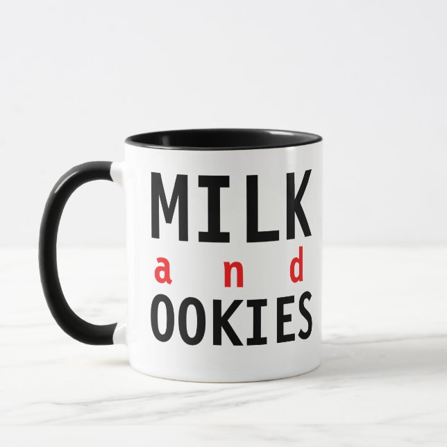 Tasse von Milch und Cookies (Links)