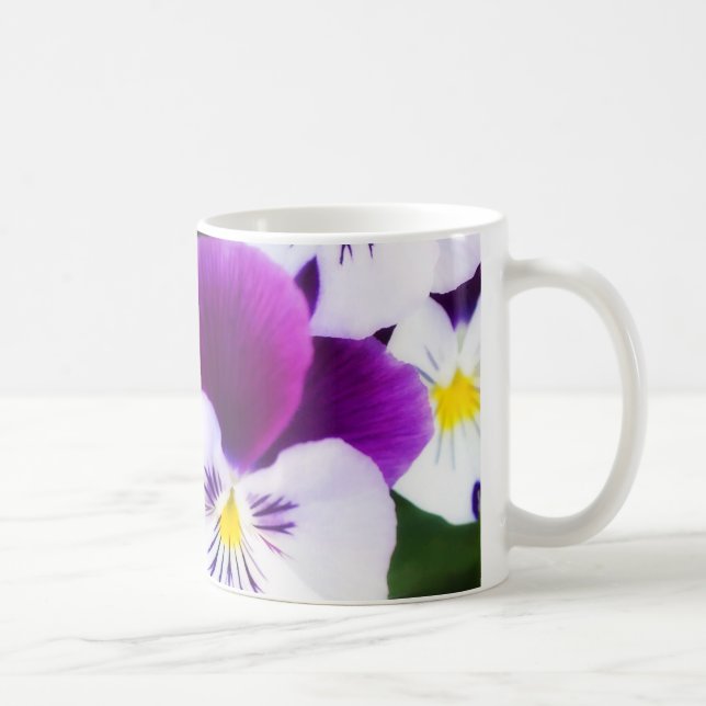 Tasse von Stiefmütterchen (Rechts)