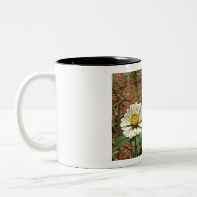 Tasse Weißes Zinnia und Rotes Zinnia (Links)