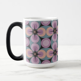 Tassen mit geometrischem Wandel im MidCentury Mode