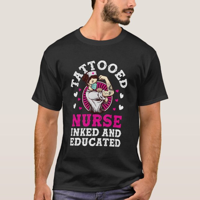 Tatooed Nurse infiziert und gebildet T-Shirt (Vorderseite)
