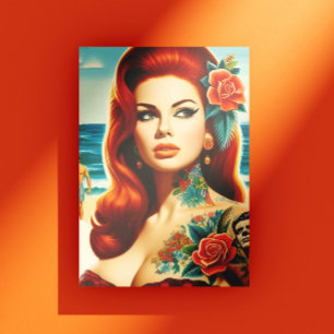 Tätowierte Rotschopf-Pin-up Postkarte