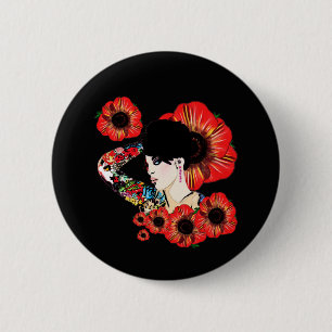 Tätowiertes Mädchen unter Klatschmohnblumen Kunst Button