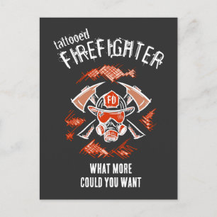 Tattooischer Feuerwehrmann. Was könnte man noch ge Postkarte