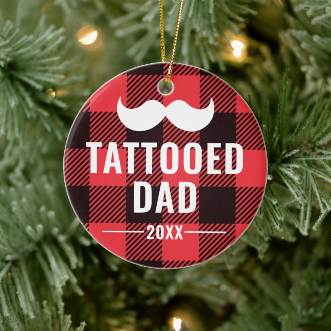 Tattooischer Vater Personalisiert Mustache Bearded Keramik Ornament (Baum)