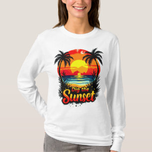 Tauchen Sie ein in den Sunset Volleyball Tee - Per