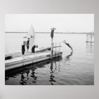 Tauchen vom Pier, 1904. Vintages Foto