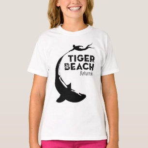Tauchen von Haifischen am Tiger Beach T-Shirt