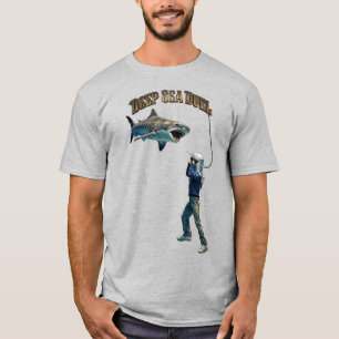 Tauchhelm-Taucher im Kampf mit einem Tigerhai URM T-Shirt