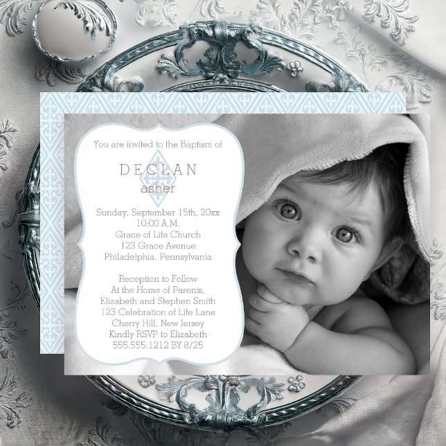 Taufe | Junge Foto Vintage Lilie Cross Einladung (Vintage Fleur de Lis Cross Blue and Light Gray Boy Photo Baptism Invitation - Print | Download)