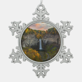 Taughannock Falls im Herbst Schneeflocken Zinn-Ornament