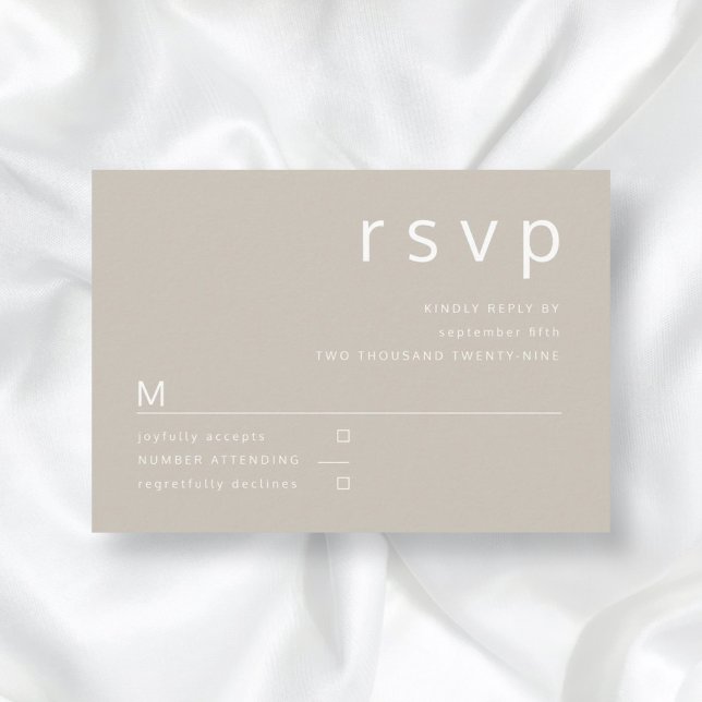 Taupe Beige Brown Minimalistische Typografie Hochz RSVP Karte (Von Creator hochgeladen)