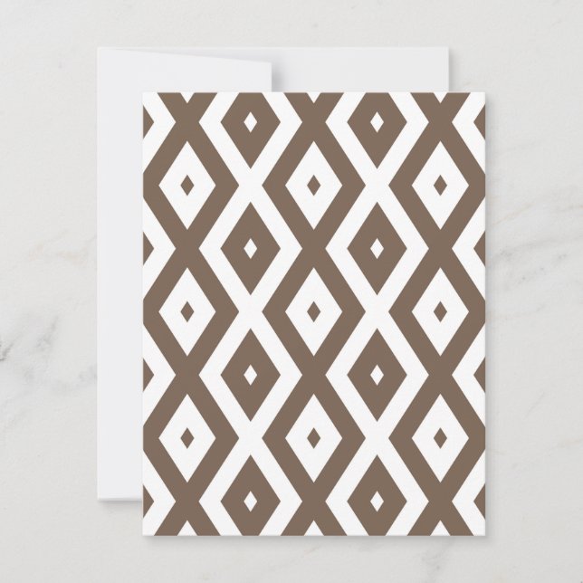 Taupe brown and white diamond pattern RSVP karte (Vorderseite)