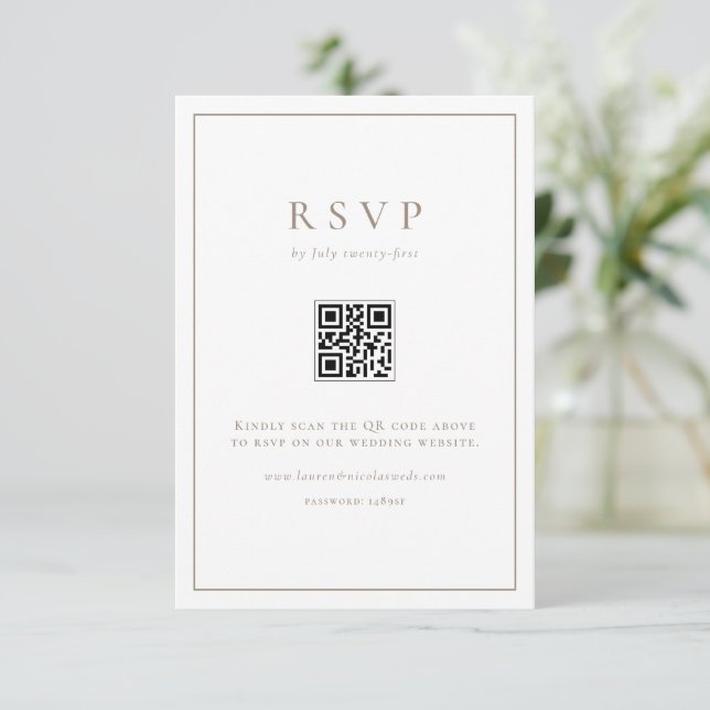 Taupe einfache Typografie QR Code Formal Hochzeit RSVP Karte (Stehend Vorderseite)
