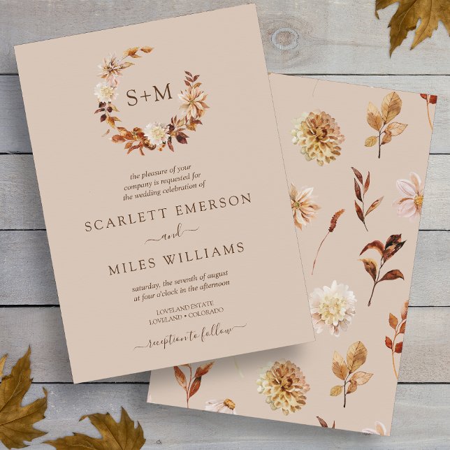 Taupe Fall Terracotta Monogram Wreath Wedding Einladung (Taupe Fall Terracotta Monogram Wreath Wedding Invitation by Painted Paperie
)