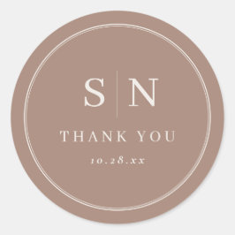 Taupe Minimal and Chic | Wedding Initial Runder Aufkleber