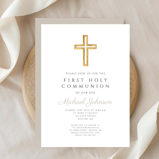 Taupe Script Religious Cross Boy First Communion Einladung (Taupe Script Religious Cross Boy First Communion Invitation)