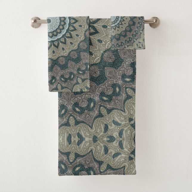 Taupe und Aquamarin Mandala mit Tribal Symmetrie Badhandtuch Set (Insitu)