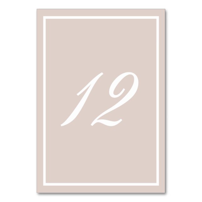 Taupe und White Calligraphy Tischnummer (Vorderseite)