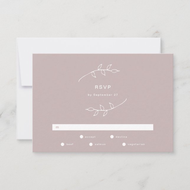 Taupe und White Simple Wreath Wedding RSVP Karte (Vorderseite)
