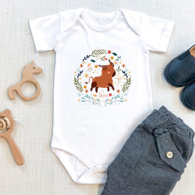 Taurus Baby - Adorable & Stubborn - Zodiac Apparel Strampler (Von Creator hochgeladen)