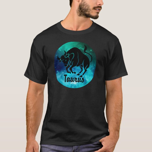 Taurus im Weltraum-Hintergrund T-Shirt (Vorderseite)