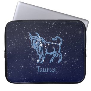 Taurus Konstellation und Zodiac-Zeichen mit Sterne Laptopschutzhülle