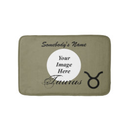 Taurus Zodiac Symbol Standard von Kenneth Yoncich Badematte