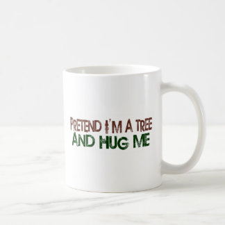 Täuschen Sie mich sind ein Baum umarmen mich vor Tasse