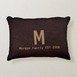 Tawny Leather Look mit Familienname Accent Pillow Zierkissen