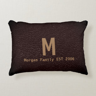 Tawny Leather Look mit Familienname Accent Pillow Zierkissen