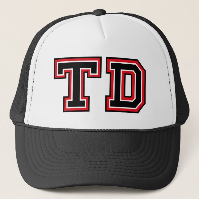 "TD" Monogram Trucker Hat Truckerkappe (Vorderseite)